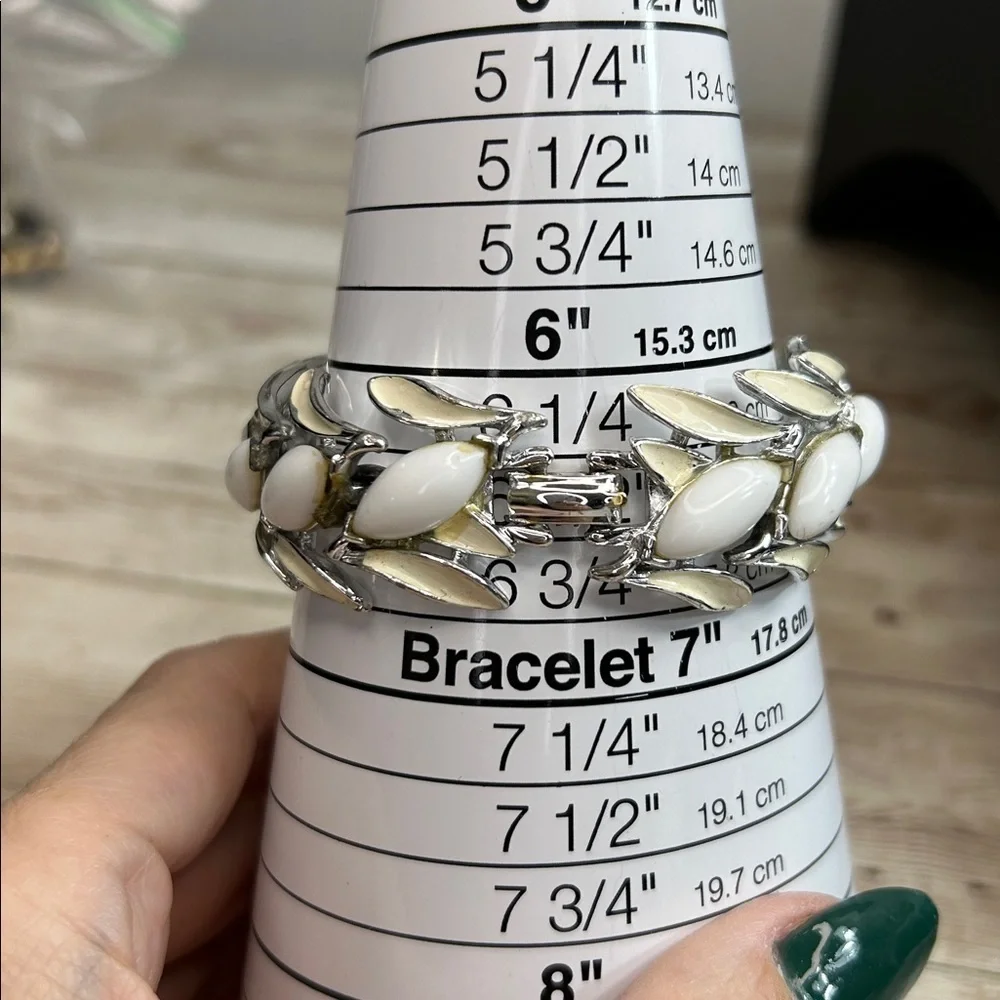 Vintage Milk Glass Bracelet By the Brand ART